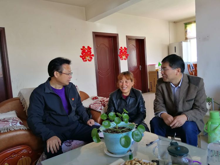 5bd6ad85ed498.jpg 5bd6ad85ed498.jpg