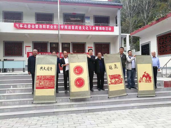 5bc3e9025804c.jpg 5bc3e9025804c.jpg